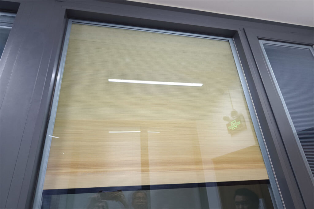 blinds between glass panel, Integral blinds IGUs, double glazing units with blinds.